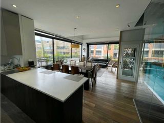 Foto 2 de SE ARRIENDA APARTAMENTO EN CHICO RESERVADO 231m2