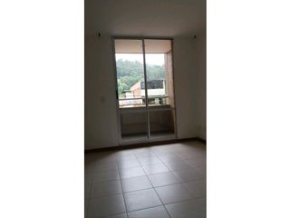 Foto 8 de Venta de apartamento en los Colores Medellin