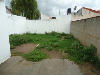 Foto 13 de BÂ° AMEGHINO SUR, DEPARTAMENTO PLANTA BAJA, LINDA ZONA.-