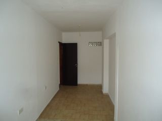 Foto 6 de BÂ° AMEGHINO SUR, DEPARTAMENTO PLANTA BAJA, LINDA ZONA.-