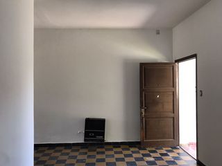 Foto 10 de LOS NARANJOS A UNA CUADRA DE RUTA 20, LINDA ZONA.-