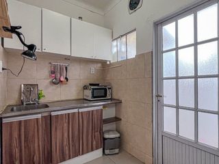 Foto 6 de VENTA PH 2 AMB CHAUVIN CON PATIO