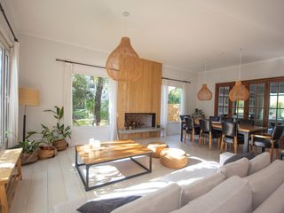 Foto 2 de Casa en alquiler amoblada, muy cálida y luminosa.