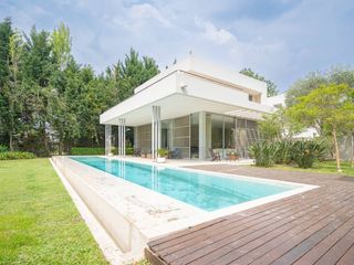 Foto 5 de VENTA CASA SANTA CATALINA LOTE DOBLE AL RÍO TIGRE