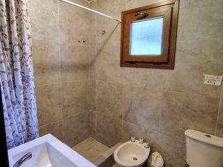 Foto 19 de Venta casa principal + 2 deptos amplio parque