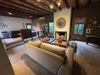 Foto 1 de Casa 6 ambientes en venta en Lujan Barrio Privado