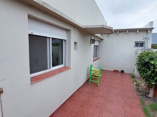 Foto 2 de Casa en venta de 3 dormitorios y quincho