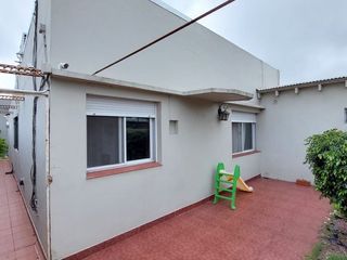 Foto 1 de Casa en venta de 3 dormitorios y quincho