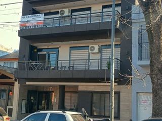 Foto 2 de Venta Dep.to 3 Amb. con Balcón en Monte Castro
