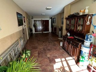 Foto 5 de Venta Casa de 5 ambientes con Pileta en Liniers