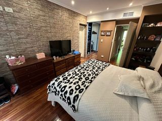 Foto 16 de Venta Casa de 5 ambientes con Pileta en Liniers