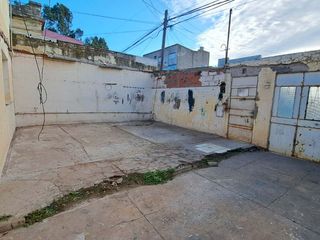 Foto 13 de VENTA CASA 2 DORMITORIOS A REFACCIONAR CON PATIO