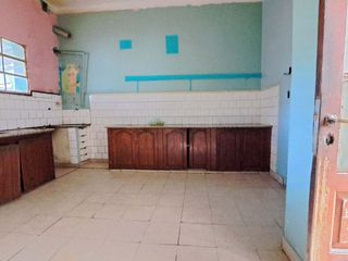 Foto 3 de VENTA CASA 2 DORMITORIOS A REFACCIONAR CON PATIO