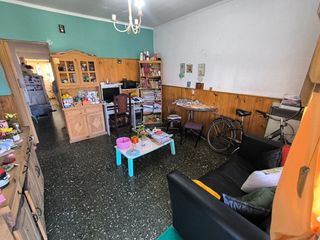 Foto 3 de Venta Casa 4 ambientes + depto 1 ambiente Quequén