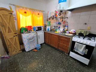 Foto 6 de Venta Casa 4 ambientes + depto 1 ambiente Quequén