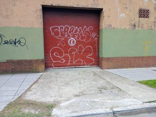 Foto 2 de GALPON CON ENTREPISO (ACEPTA DPTO COMO PARTE DE PAGO)