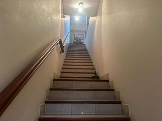 Foto 2 de AMPLIO GALPÓN Y HERMOSA CASA EN PLANTA ALTA
