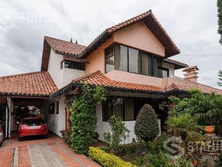 Foto 1 de Vendo casa con ubicación estratégica, 4 dorm., amplio terreno 2.000 m2, San Gabriel - $549.900