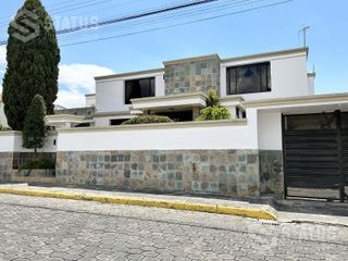 Foto 1 de Venta de casa Sector Capelo dentro de Urbanización