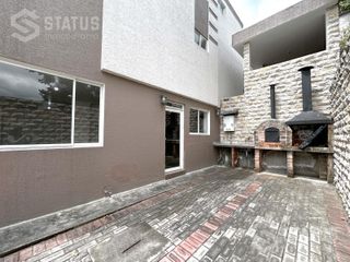 Foto 21 de Se vende casa en conjunto sin adosamiento 247 m², 4 Dorm., 2 Garajes, sector Ushimana, $135.000