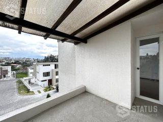Foto 24 de Se vende casa en conjunto sin adosamiento 247 m², 4 Dorm., 2 Garajes, sector Ushimana, $135.000