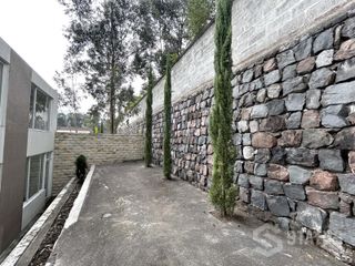 Foto 20 de Se vende casa en conjunto sin adosamiento 247 m², 4 Dorm., 2 Garajes, sector Ushimana, $135.000