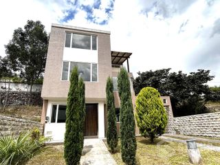 Foto 29 de Se vende casa en conjunto sin adosamiento 247 m², 4 Dorm., 2 Garajes, sector Ushimana, $135.000