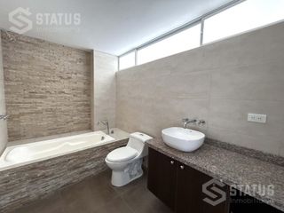 Foto 23 de Se vende casa en conjunto sin adosamiento 247 m², 4 Dorm., 2 Garajes, sector Ushimana, $135.000