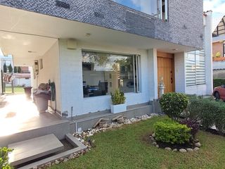 Foto 1 de Casa - Cumbayá