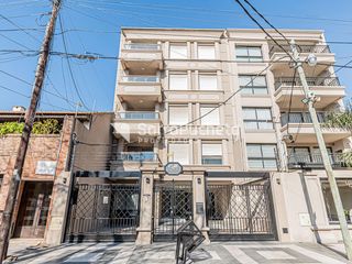 Foto 1 de Venta semipiso de categoría 3 ambientes con balcón y parrilla en Ramos Mejía.