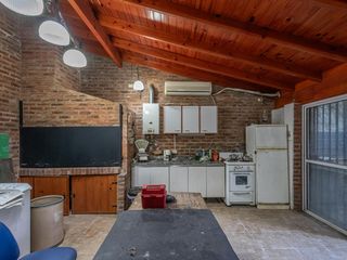 Foto 4 de PH en Venta 4 ambientes en Núñez con Patio y Jardín