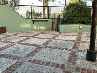 Foto 2 de Casa en alquiler de 3 dormitorios con vista al río a metros de costanera. Barrio La Florida