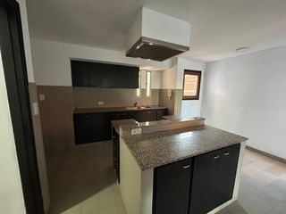 Foto 11 de Casa en alquiler de 3 dormitorios con vista al río a metros de costanera. Barrio La Florida