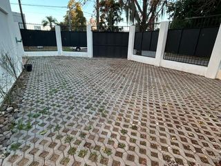Foto 18 de Casa en alquiler de 3 dormitorios con vista al río a metros de costanera. Barrio La Florida