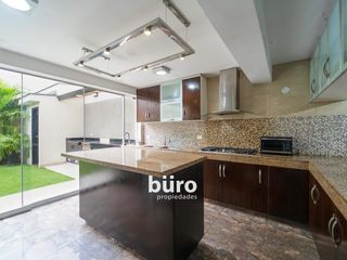 Foto 12 de ESPECTACULAR CASA EN VENTA DE 5 DORMITORIOS EN MIRAFLORES