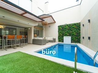 Foto 1 de ESPECTACULAR CASA EN VENTA DE 5 DORMITORIOS EN MIRAFLORES