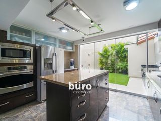 Foto 10 de ESPECTACULAR CASA EN VENTA DE 5 DORMITORIOS EN MIRAFLORES