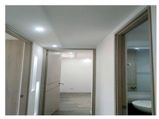 Foto 2 de Apartaestudio  en obra gris o remodelado  en zona  Salitre