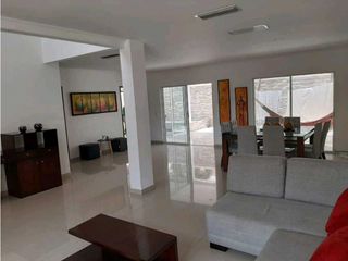 Foto 2 de Rento casa en conjunto