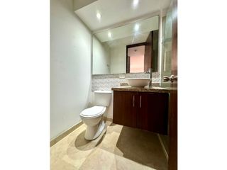 Foto 14 de SE VENDE APARTAMENTO EN GRAN GRANADA - ENGATIVA