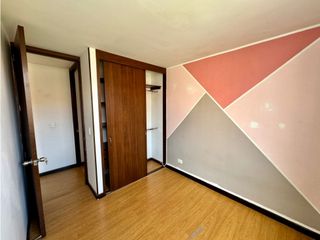 Foto 10 de SE VENDE APARTAMENTO EN GRAN GRANADA - ENGATIVA