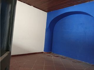 Foto 8 de Arrienda  Casa comercial centro de Zipaquira  uso institucional