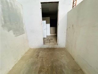 Foto 11 de Durán, Galpón en Renta, 700m2, 1 Ambientes