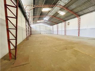 Foto 13 de Durán, Galpón en Renta, 700m2, 1 Ambientes