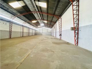 Foto 4 de Durán, Galpón en Renta, 700m2, 1 Ambientes