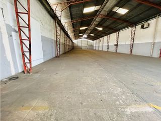 Foto 2 de Durán, Galpón en Renta, 700m2, 1 Ambientes
