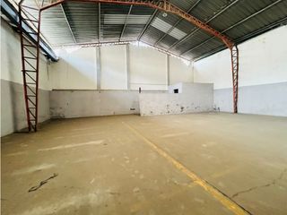 Foto 15 de Durán, Galpón en Renta, 700m2, 1 Ambientes