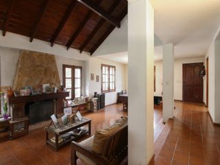 Foto 8 de VENTA OPORTUNIDAD Casa de 4 Amb. Country Aranjuez
