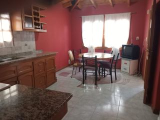 Foto 5 de ALQUILER CASA CON PILETA