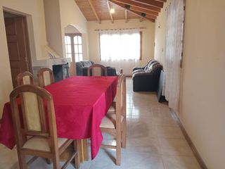 Foto 4 de ALQUILER CASA CON PILETA